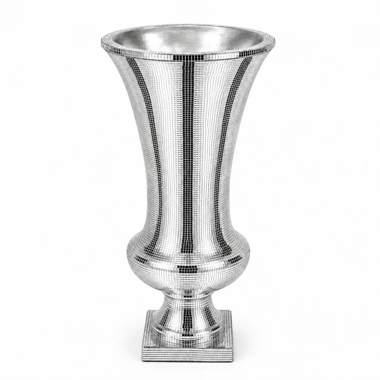 vase מעוטר בפרחים לבנים ורודים