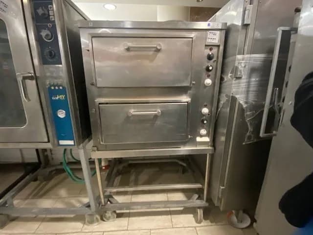 תנור מקצועי להשכרה לציוד קייטרינג לאירועים